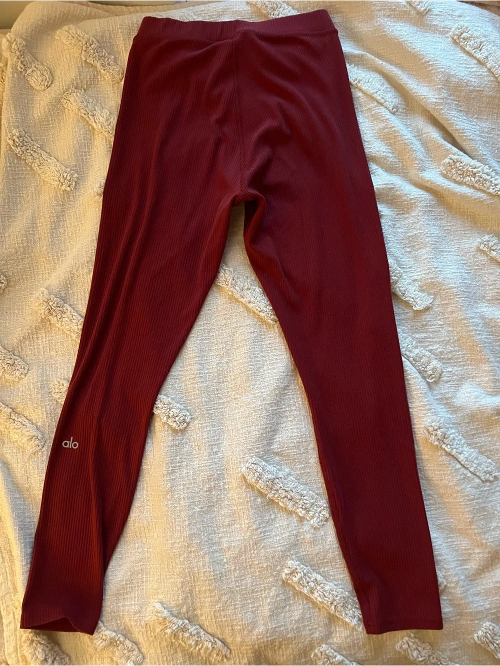 Alo Yoga Ribbed set in Cranberry